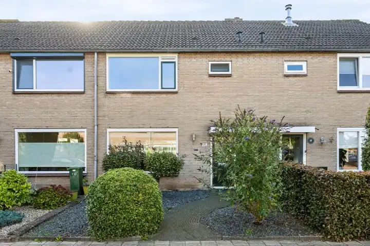 Tussenwoning te koop: Offenbachstraat 58, Noorderenk Eerbeek
