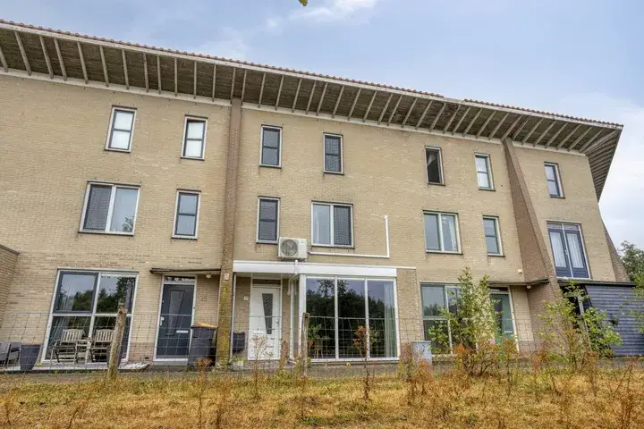 Tussenwoning te koop: Oijensingel 27, Dongewijk Noord Tilburg