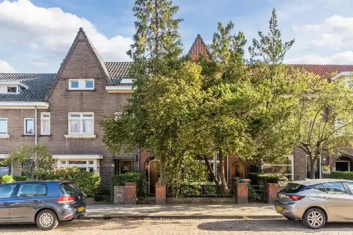 Tussenwoning te koop: Oisterwijksebaan 174, Armhoef Zuid Tilburg