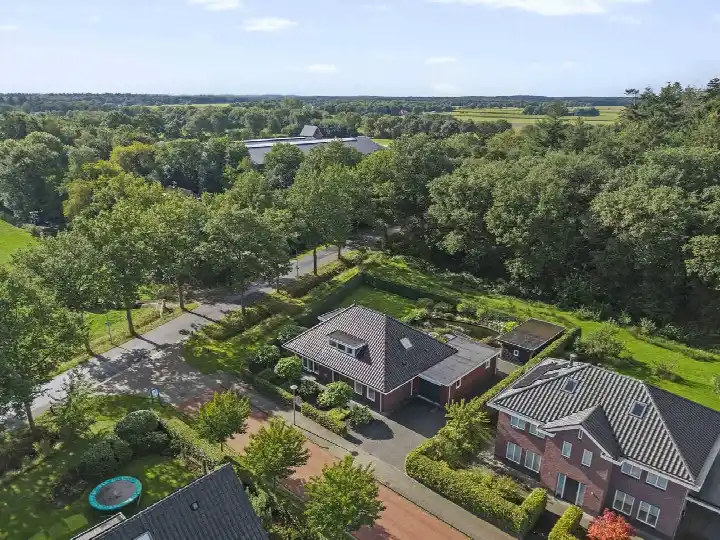 Vrijstaande woning te koop: Okster 2, Roden West Roden