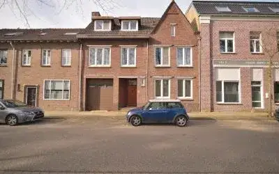 Tussenwoning te koop: Oliemolenstraat 83, Molenbergpark Heerlen