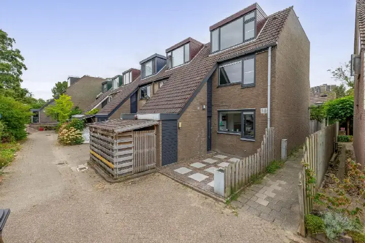 Corner house for sale: Olijfgaarde 49, Gaardenbuurt Zoetermeer