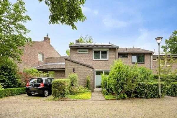 Tussenwoning te koop: Ollandse Loop 24, De Blaak Zuid-West Tilburg