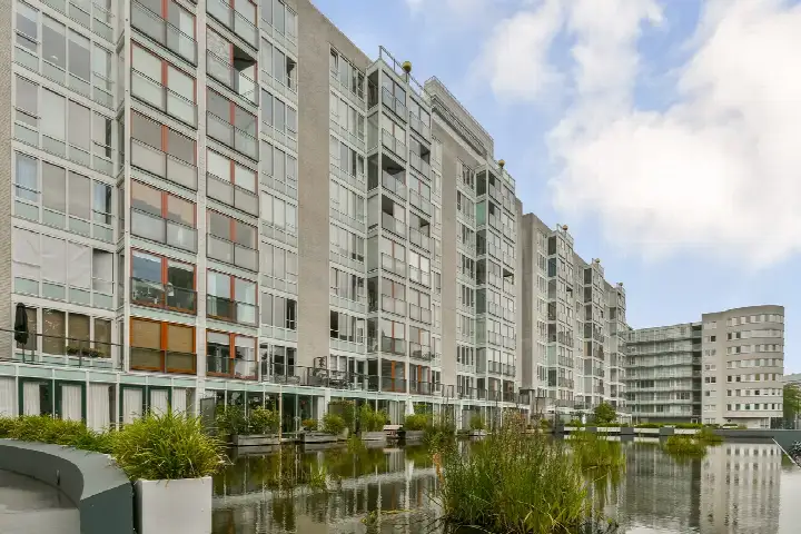 Appartement te koop: Omval 389, De Omval Amsterdam