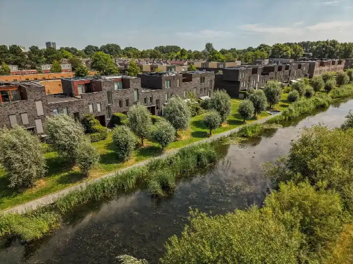 Tussenwoning te koop: Onyxstraat 36, Vinkhuizen-Zuid Groningen