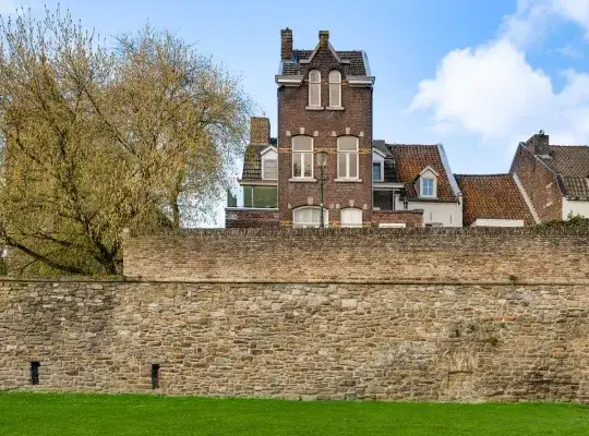 Terraced house for sale: Onze Lieve Vrouwewal 13, Jekerkwartier Maastricht
