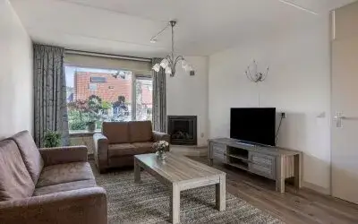 Corner house for sale: Ooievaarlaan 42, Vogelkwartier Apeldoorn