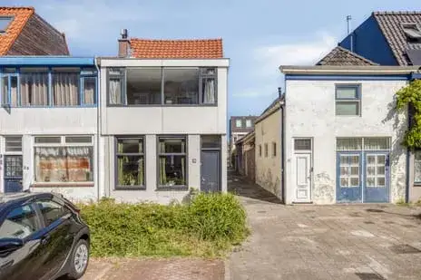 Corner house for sale: Oostblok 58, Heilige Land Delft
