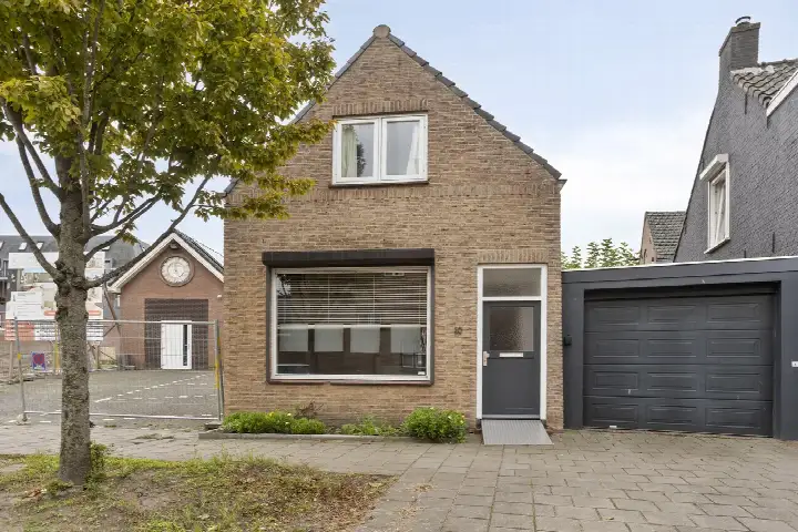 Vrijstaande woning te koop: Oostdam 10, Steenbergen-Centrum Steenbergen