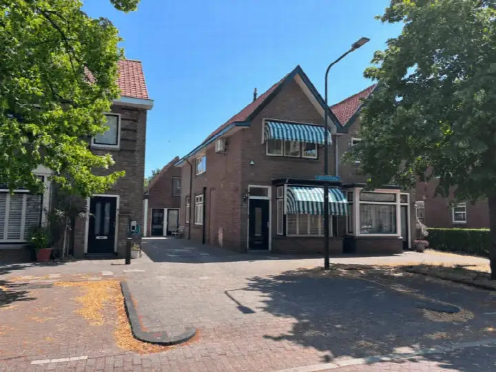 Semi-detached for sale: Oostdorperweg 50, Zijlwatering-haven Wassenaar
