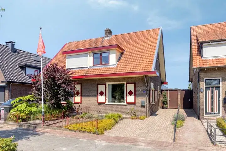 Semi-detached for sale: Oosteinde 41, Scherpenzeel Scherpenzeel (Ge)