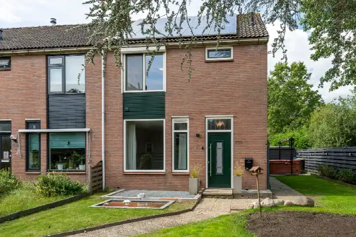 Hoekwoning te koop: Oostercluft 320, Oostermeenthe Steenwijk