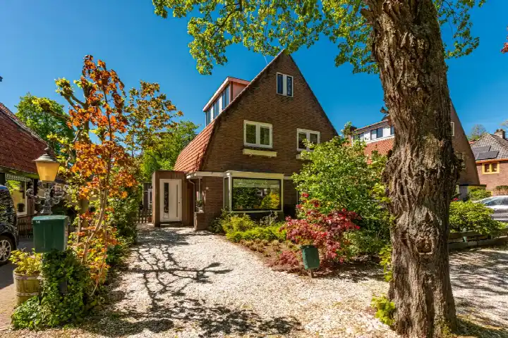 Twee-onder-één-kap te koop: Oosterdwarslaan 12, Driebergen-Noord Driebergen-Rijsenburg