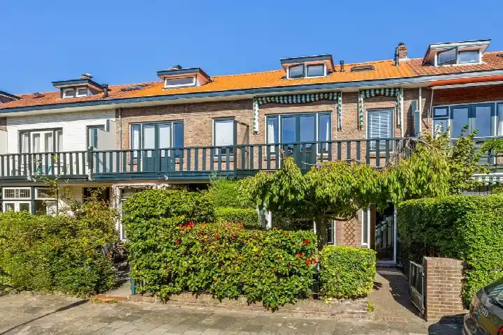 Tussenwoning te koop: Oosterloostraat 17, Voorburg Oud noord Voorburg