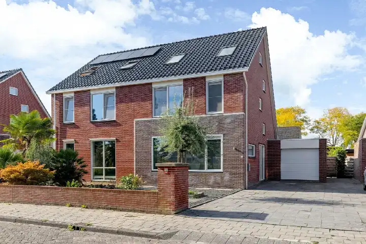 Semi-detached for sale: Oosterom 34, Noorderhoek II Sneek