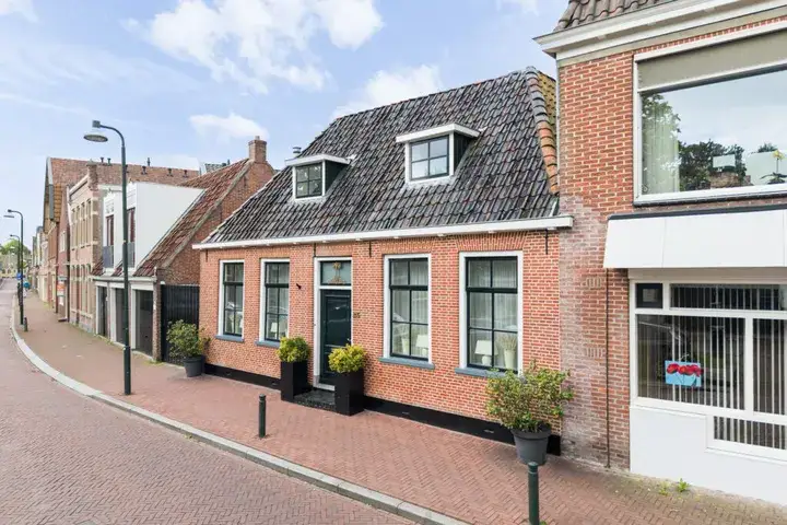 Hoekwoning te koop: Oostersingel 23, Dokkum binnen de Bolwerken Dokkum