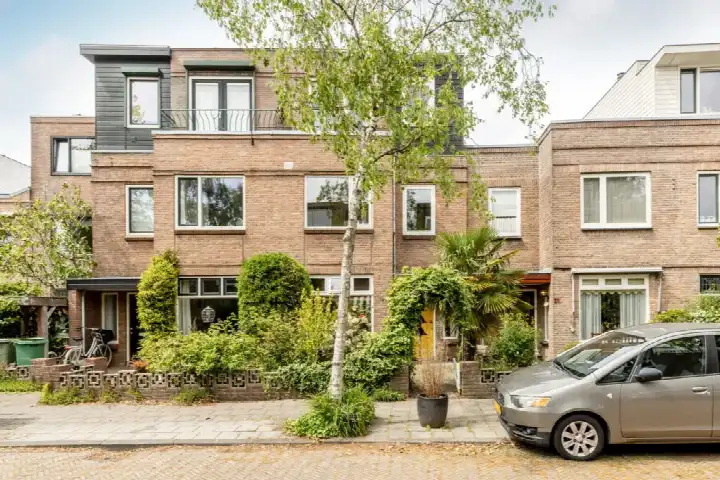 Tussenwoning te koop: Oosterstraat 29, Weltevredenbuurt Haarlem