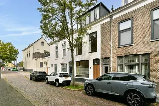 Terraced house for sale: Oosterstraat 5, Oostbuurt Vlaardingen
