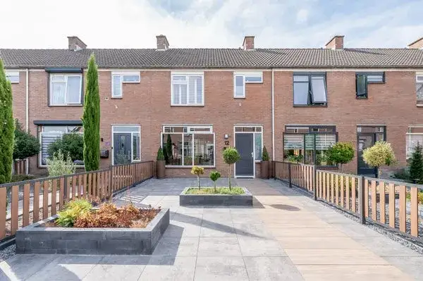 Tussenwoning te koop: Oosterzeel 12, Steenbergen-Zuid Steenbergen