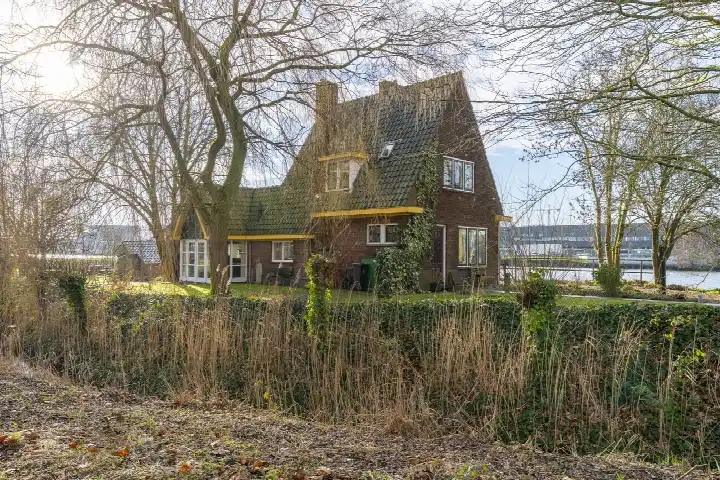 Vrijstaande woning te koop: Oostkanaaldijk 1B, Hogebrug Maarssen