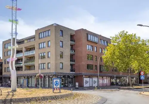 Apartment for sale: Oostlaan 92, Pijnacker-Centrum/Dorp Pijnacker