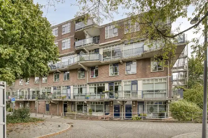 Apartment for sale: Oostmaaslaan 381, Struisenburg Rotterdam
