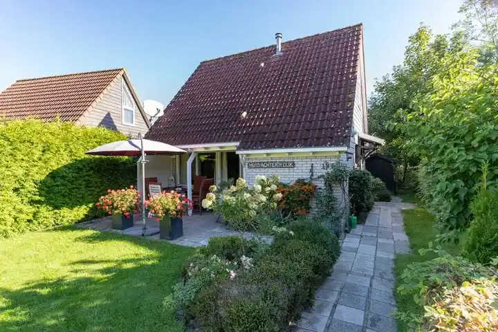 Vrijstaande woning te koop: Oostmahorn 126, Oostmahorn Eanjum