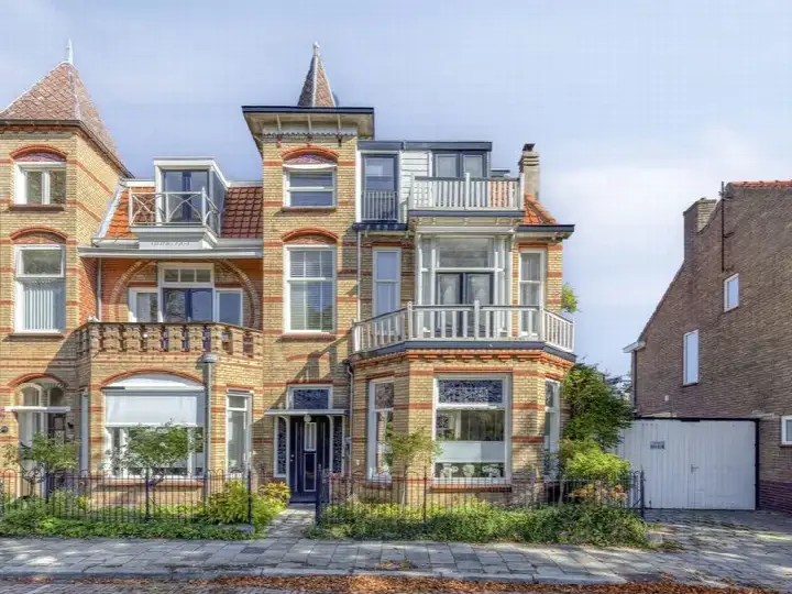 Corner house for sale: Oostsingel 156, Goes-Oost Goes