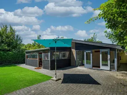 Vrijstaande woning te koop: Oostweg 2-4, Verspreide huizen Ouwerkerk Ouwerkerk