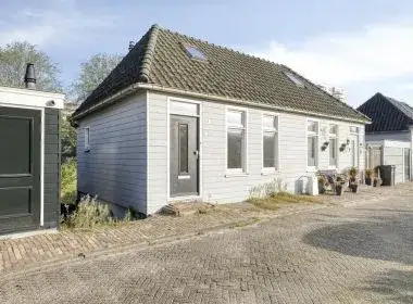 Semi-detached for sale: Oostzanerdijk 114, Oostzanerdijk Amsterdam