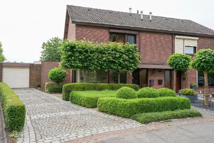 Twee-onder-één-kap te koop: Op het Bergske 7, Hoefveld Landgraaf
