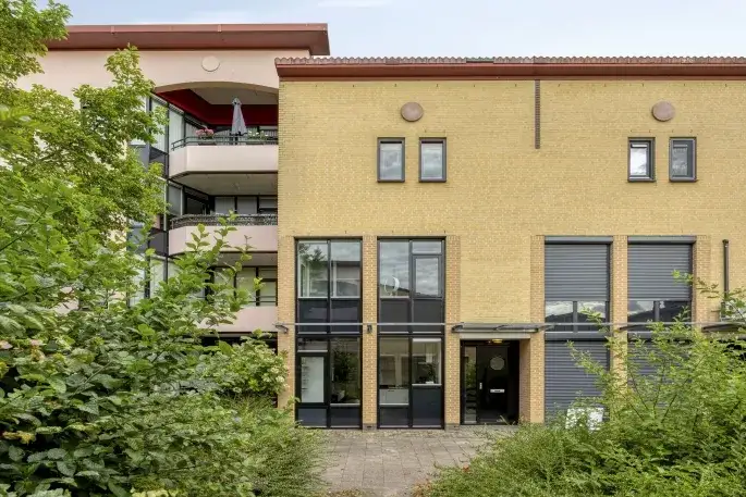Tussenwoning te koop: Opera 42, De As Zwijndrecht