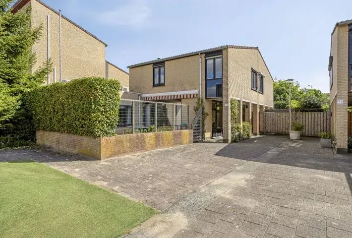 Tussenwoning te koop: Opera 73, De As Zwijndrecht