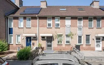 Terraced house for sale: Oranje Nassaulaan 39, Oranjebuurt-Zuid Leerdam