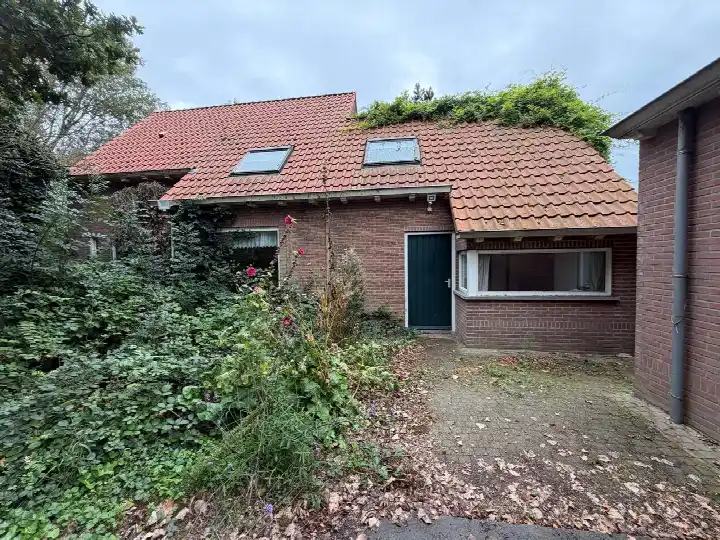 Detached house for sale: Oranjedijk 29, Verspreide huizen IJzendijke Ijzendijke