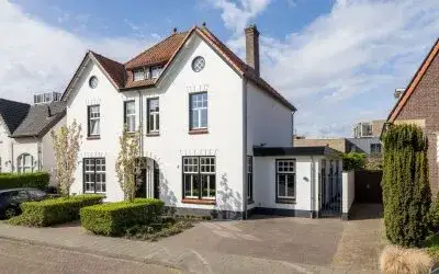 Corner house for sale: Oranjelaan 5, West Helmond