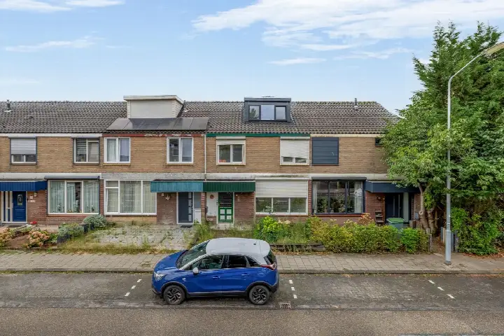 Tussenwoning te koop: Oranjelaan 6, Torenveld Zevenbergen