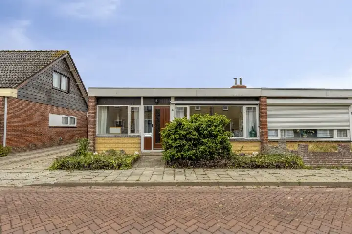 Terraced house for sale: Oranjestraat 4, Westkapelle Westkapelle