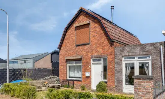 Hoekwoning te koop: Oranjestraat 50, Verspreide huizen IJzendijke Ijzendijke