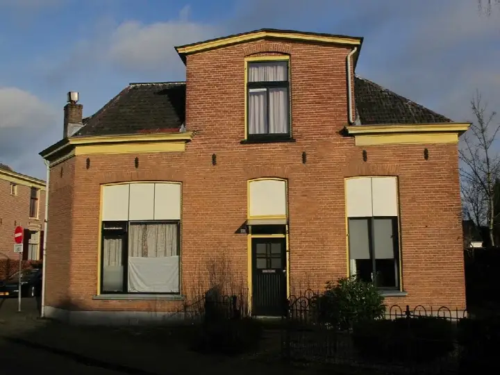 Kamer te huur: Oranjestraat, Velp-Noord boven spoorlijn Velp