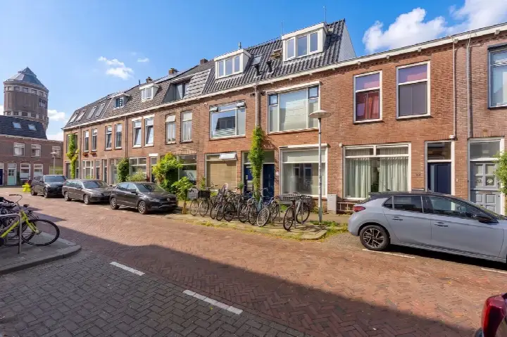 Studio te koop: Orchideestraat 27A, Egelantierstraat, Mariëndaalstraat e.o. Utrecht