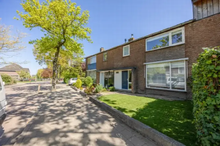 Twee-onder-één-kap te koop: Oscar Carréstraat 57, Hees Nijmegen