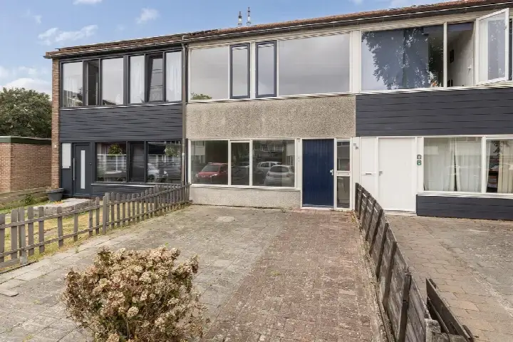 Tussenwoning te koop: Otterlaan 111, Winschoten-Noord Winschoten