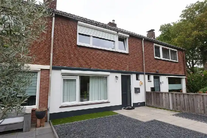 Tussenwoning te koop: Otto van Taverenstraat 4, Tubantia-Toekomst Enschede