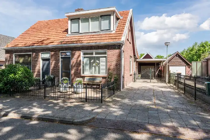 Twee-onder-één-kap te koop: Otto Zomerweg 39, Hollandscheveld kern Hollandscheveld