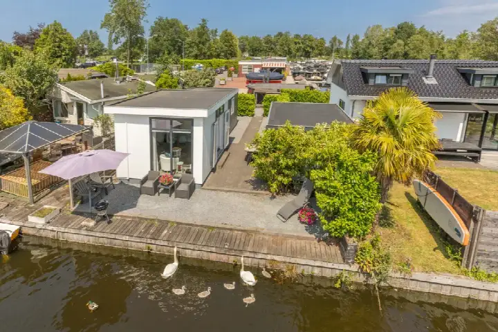 Detached house for sale: Oud-Loosdrechtsedijk 113CBB4, Oud-Loosdrecht Loosdrecht