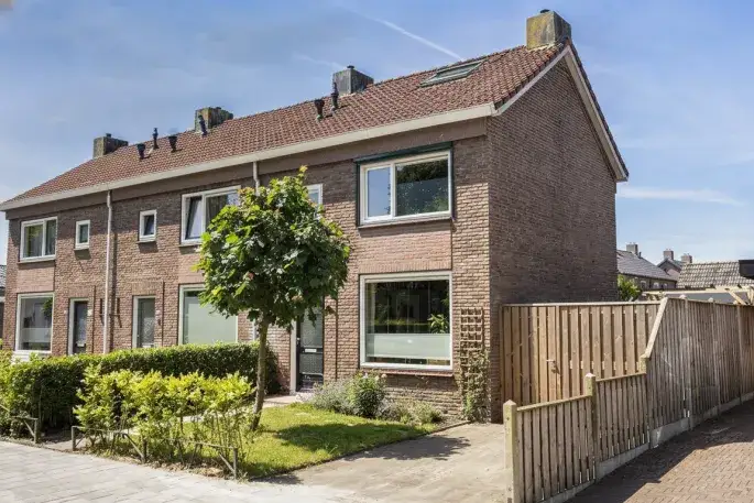 Corner house for sale: Oude Beekbergerweg 190, Componistenkwartier Apeldoorn