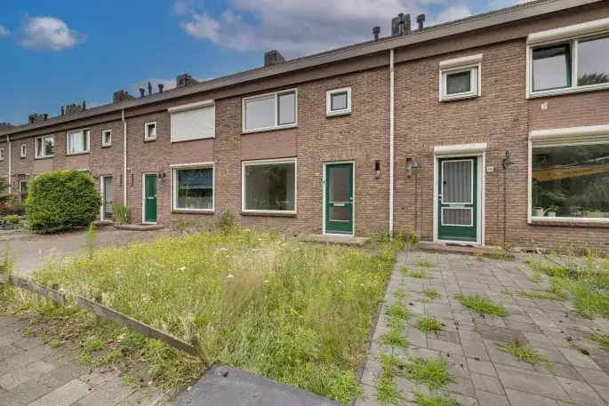 Terraced house for sale: Oude Beekbergerweg 198, Componistenkwartier Apeldoorn