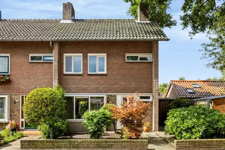 Corner house for sale: Oude Beekbergerweg 326, Componistenkwartier Apeldoorn