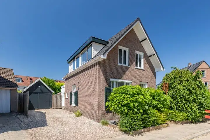 Detached house for sale: Oude Beekbergerweg 4, Vogelkwartier Apeldoorn
